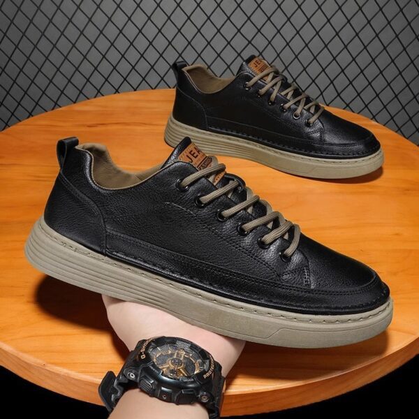 Men's PU Leather Low Top Fashionable Sneaker Shoe