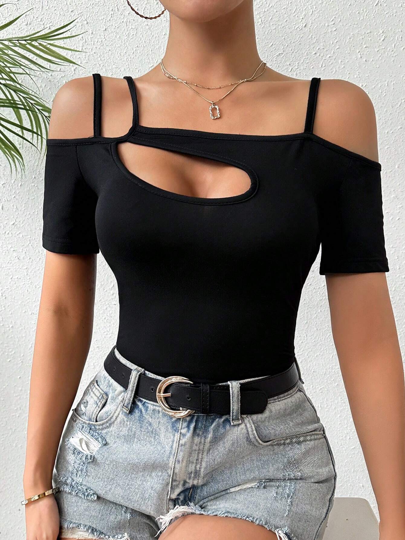Women's Minimalist Sexy Off-Shoulder Camisole Top