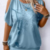 ee427c4d-bedb-4728-9a32-06e9d60e90a6.jpg Women's Graphic Print Loose-Fit Round-Neck Off-Shoulder Top